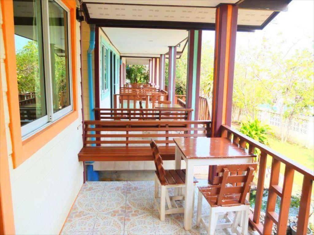 Kanchanaporn Resort Koh Larn Exteriör bild