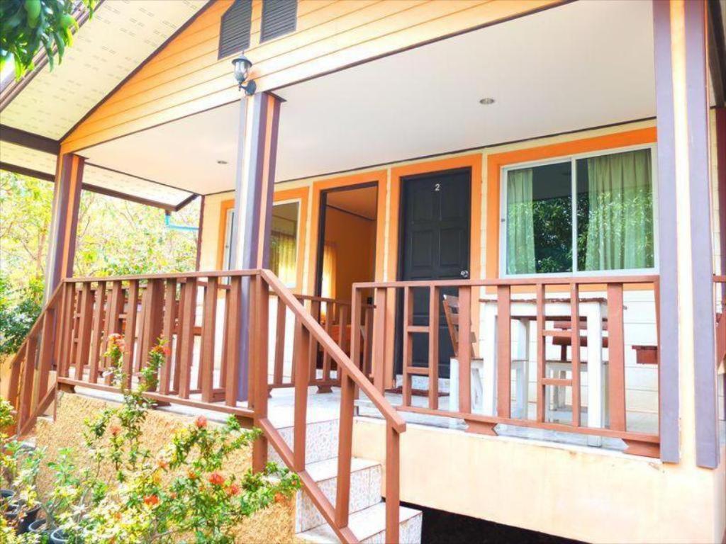 Kanchanaporn Resort Koh Larn Exteriör bild
