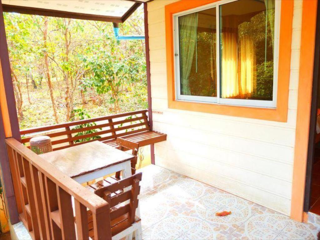 Kanchanaporn Resort Koh Larn Exteriör bild