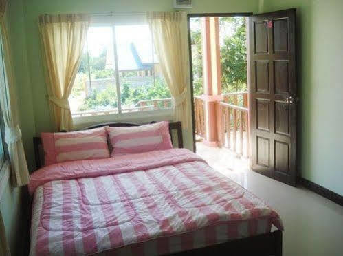 Kanchanaporn Resort Koh Larn Exteriör bild