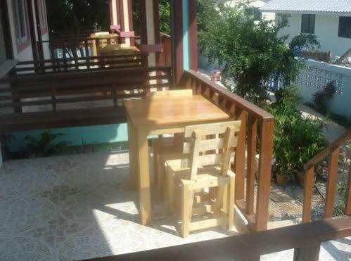 Kanchanaporn Resort Koh Larn Exteriör bild